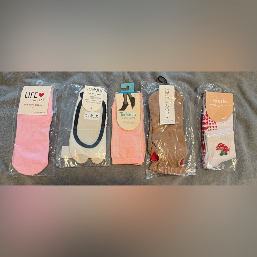 Lot of Pilates socks (for women’s 7.5-9.5). 5 pairs total. Sold as a lot. NIb